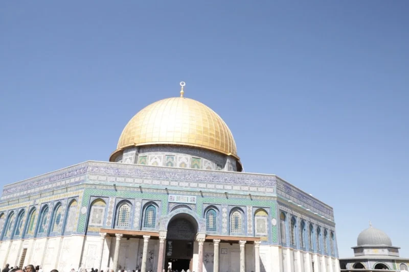 Qüds Ramazan 2026, Mescid-i Əqsa cümə namazı, İsrail məhdudiyyətləri, Şərqi Qüds Ramazan, Fələstin Ramazan, Ramazan süslemələri, Qüds iftar və ibadət, Batı Şəriyə keçid məhdudiyyəti