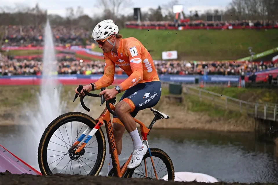 Mathieu van der Poel, cyclo-cross dünya çempionatı, velosiped idmanı, UCI, dünya çempionu, idman xəbərləri, Niderland idmançısı