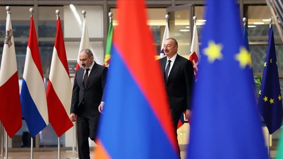 Azərbaycan nümayəndə heyəti, Ermənistan səfəri, Sülh Körpüsü təşəbbüsü, Azərbaycan Ermənistan görüşü, dəyirmi masa toplantısı, vətəndaş cəmiyyəti, QHT nümayəndələri, Azərbaycan-Ermənistan dialoqu, sülh danışıqları, regional əməkdaşlıq