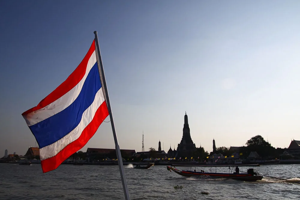 Tayland, turistlər, əcnəbilər, deportasiya, Anutin Çanvirakun, Tayland qanunları, özəl qəbiristanlıq, dini məkanlar