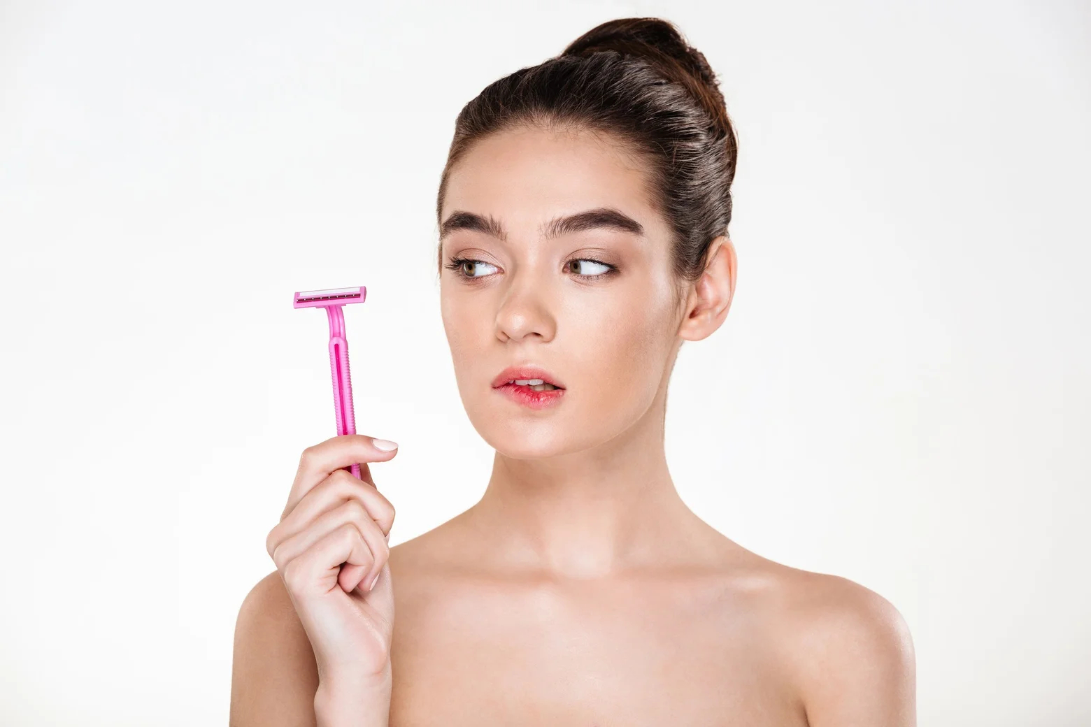 ülgüc paylaşmaq, ülgüc gigiyenası, dəri infeksiyaları, hepatit B, hepatit C, təraş, şəxsi gigiyena, dermatoloq xəbərdarlığı