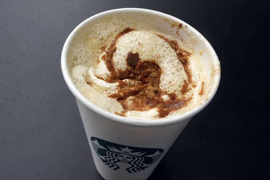 balqabaqlı latte, pumpkin spice latte, McDonald’s, Starbucks, ABŞ qəhvə bazarı, payız içkiləri, karamel alma lattesı, qəhvə trendləri