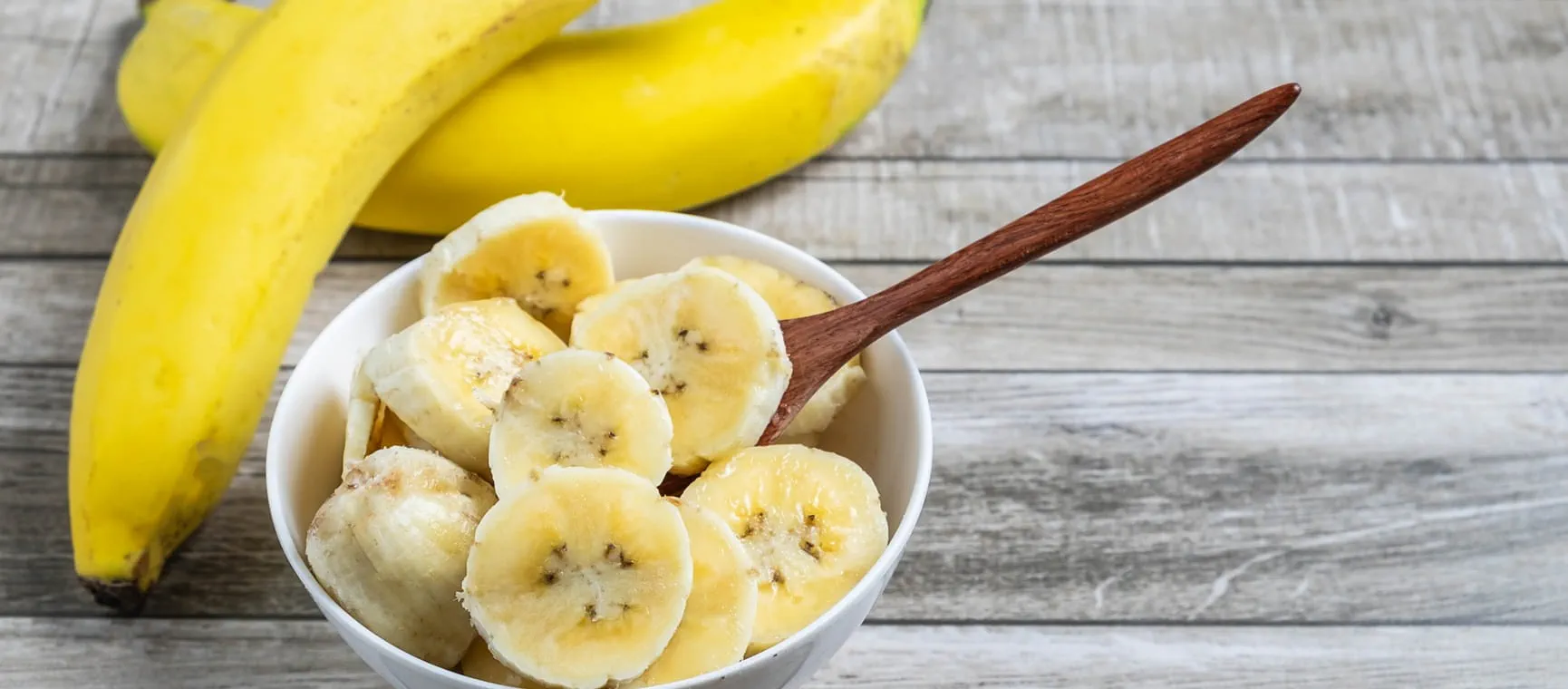 bananın faydaları, ürək sağlamlığı, kaliumla zəngin qidalar, qan təzyiqi, xolesterin səviyyəsi, sağlam qidalanma, banan və diabet, ürək-damar sistemi