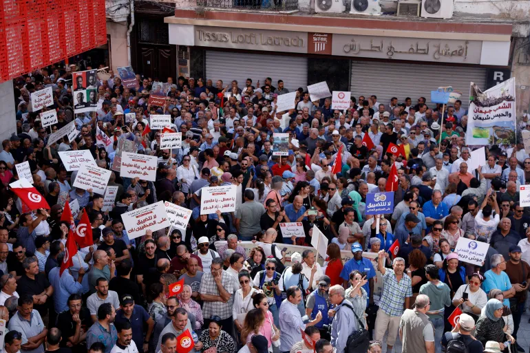 Tunis etirazları, Kais Səid, Tunis siyasəti, siyasi azadlıqlar, yaşayış səviyyəsi, iqtisadi böhran, müxalifət aksiyası, Al Jazeera